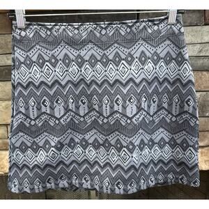 Women’s ATHLETA Gray/Black Printed Tech Stretch Skirt Size M *D3
